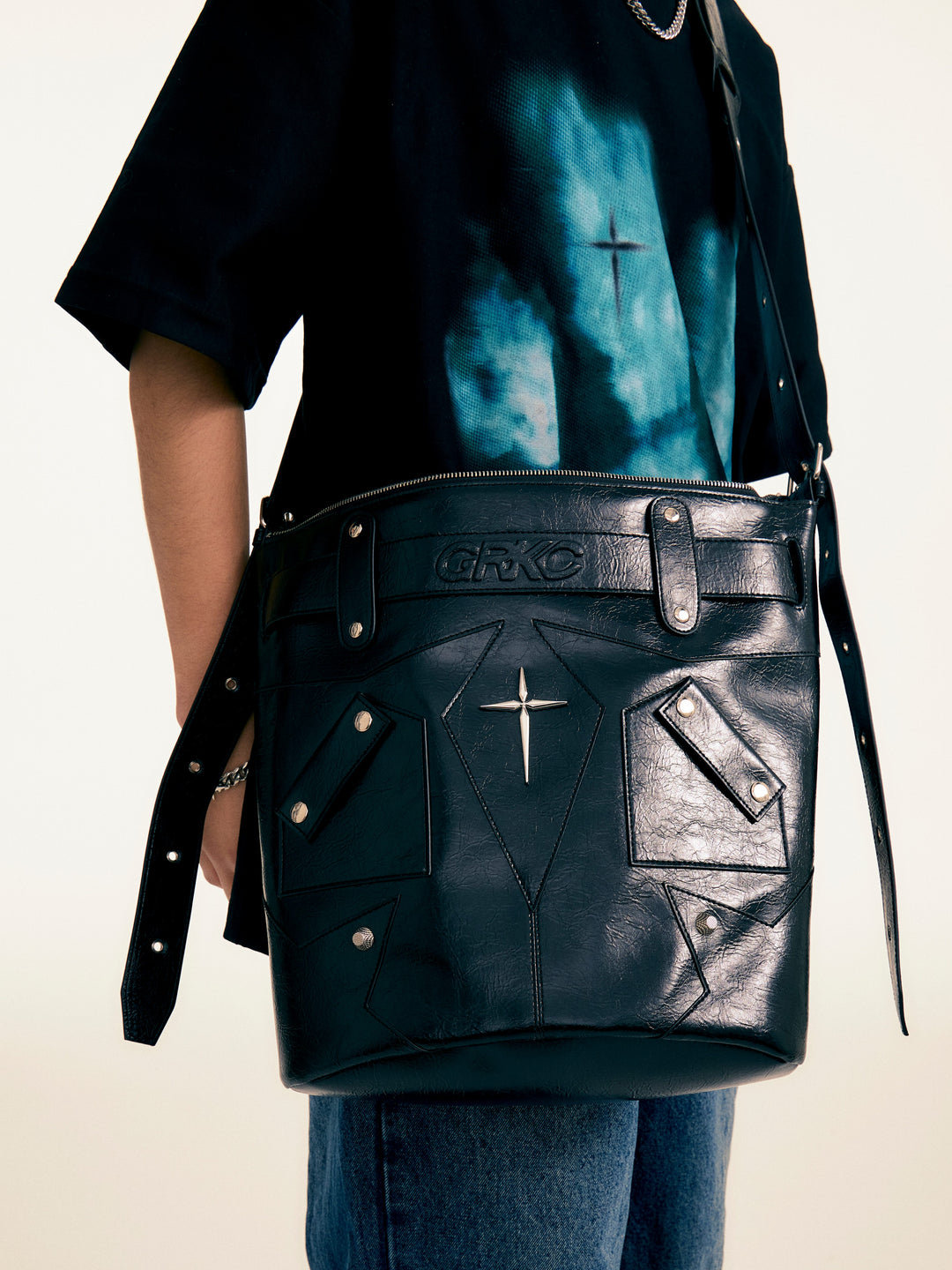 Collapse Leather Bag